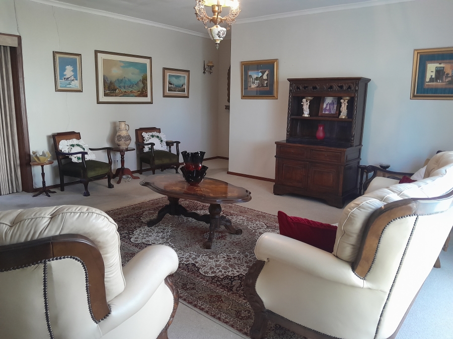 4 Bedroom Property for Sale in Gansbaai Central Western Cape